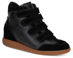 Sneakers Mustang sort